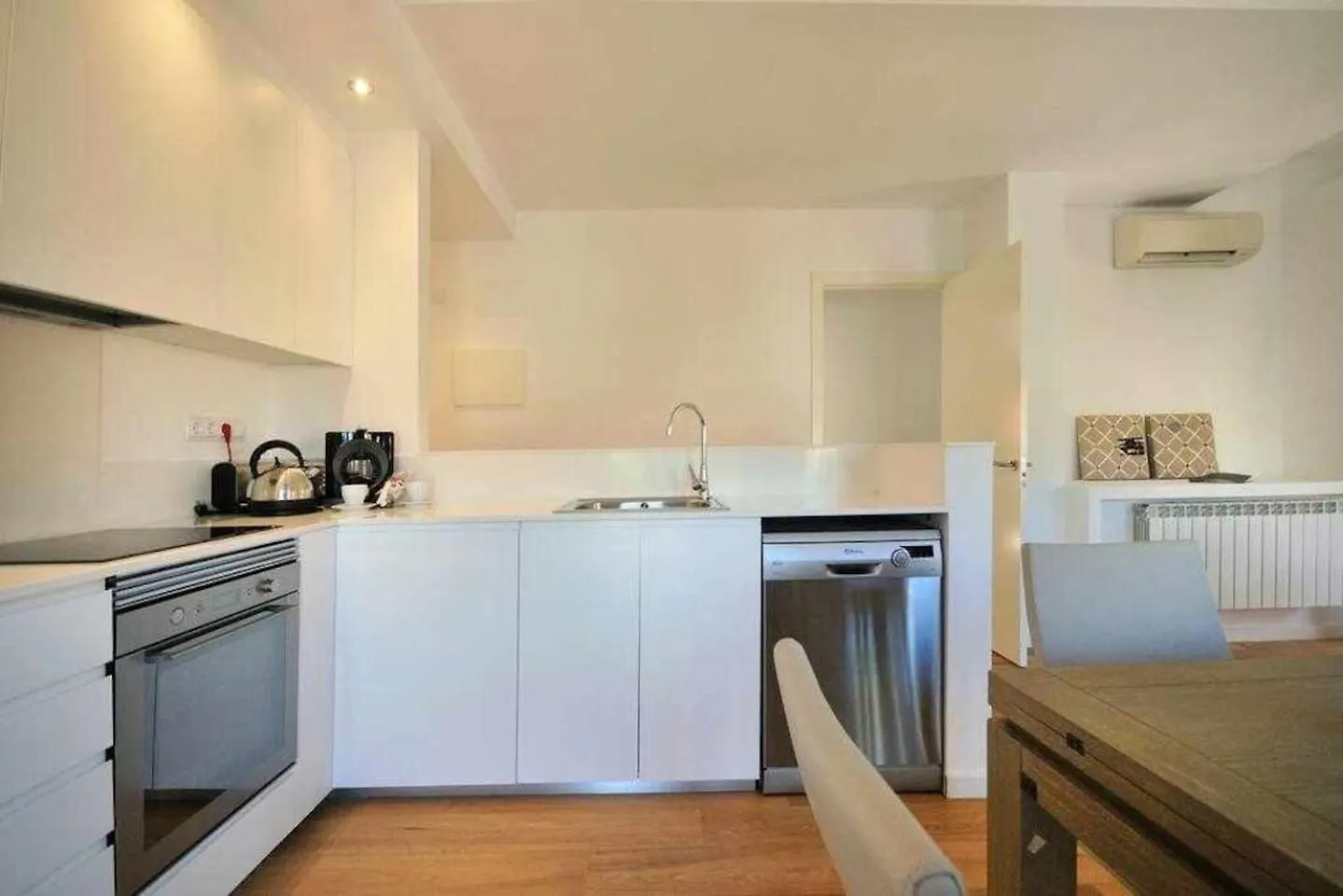 Stunning Apartment W Amazing Views In ז'ירונה 0*,  ספרד